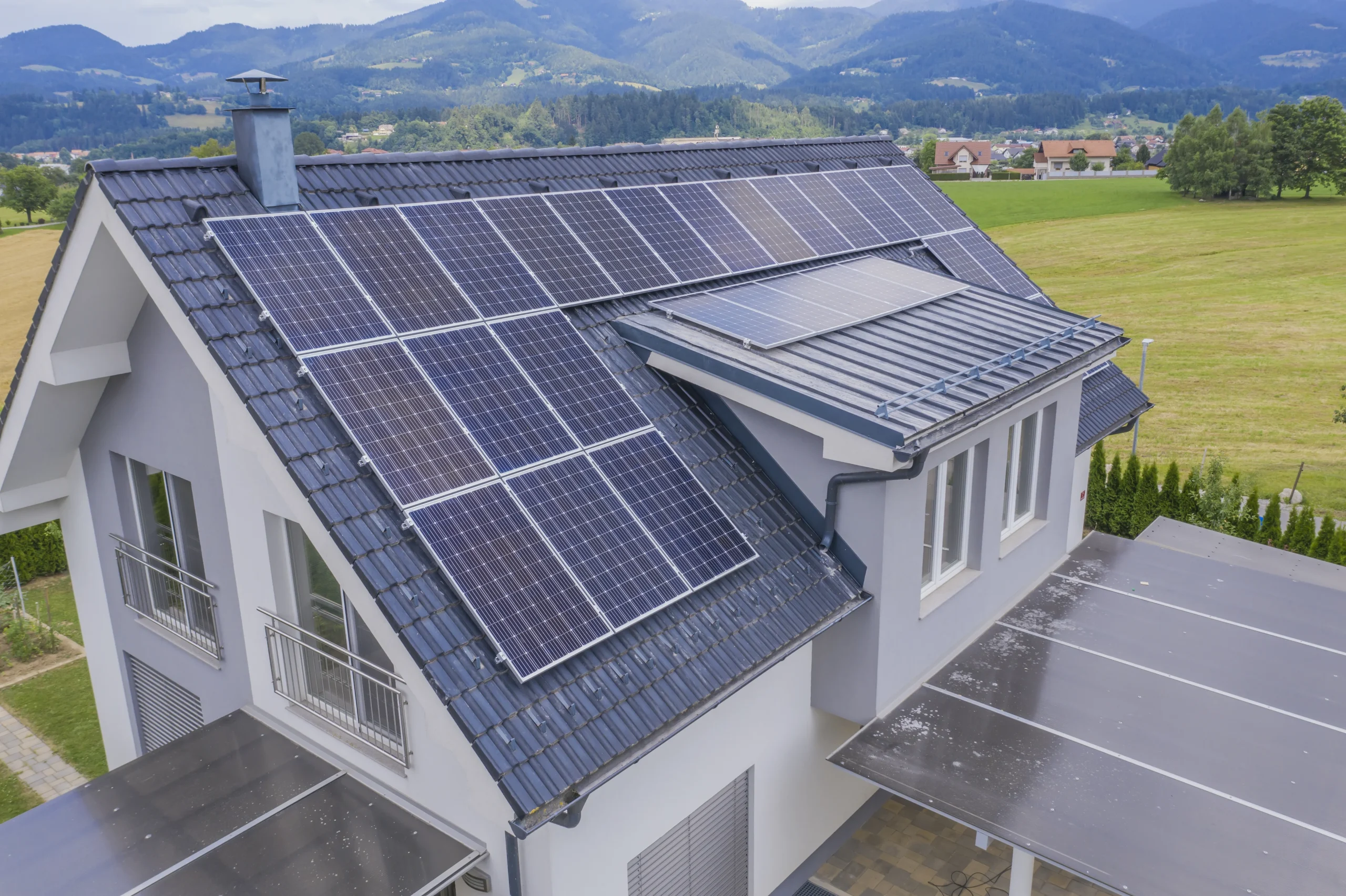 How-to-Calculate-the-Allowable-Distance-Between-Solar-Panels-and-the-House-scaled